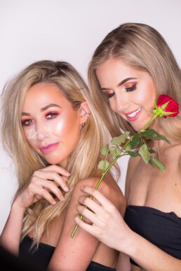 Two models Bellapierre make up campaign